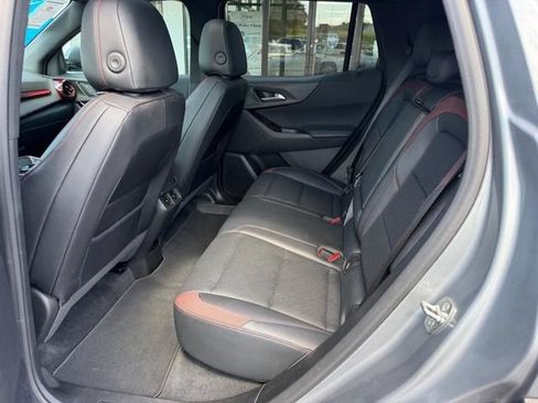 Used 2025 Chevrolet Equinox RS FWD image 10