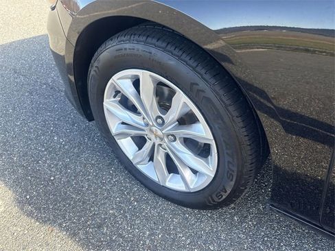 Used 2022 Chevrolet Malibu LT image 34