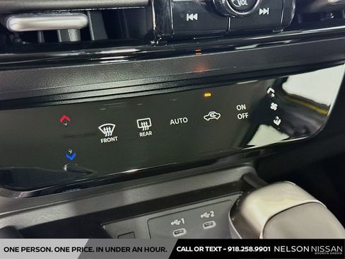 Certified 2025 Nissan Kicks SR AWD/4WD image 15
