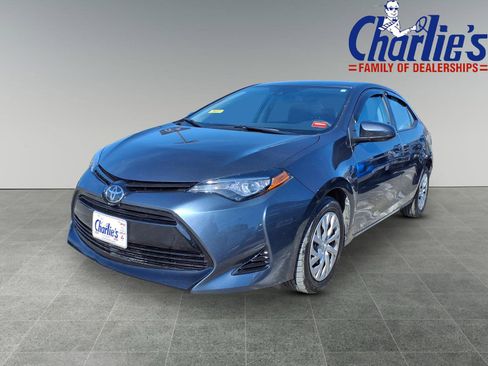 Used 2017 Toyota Corolla LE image 1