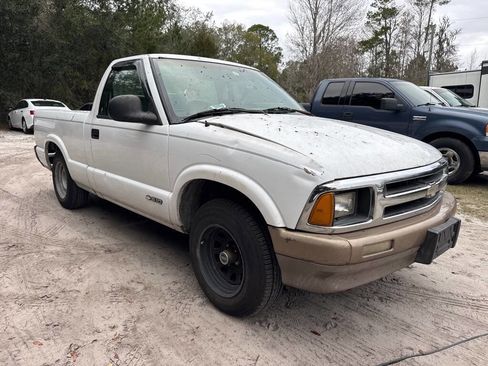 Used 1995 Chevrolet S10 Pickup 2WD Regular Cab image 3
