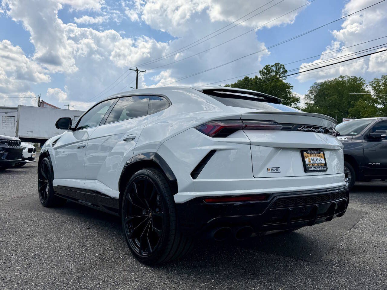 Used 2021 Lamborghini Urus AWD/4WD image 5