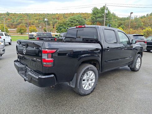 Used 2024 Nissan Frontier SV w/ SV Convenience Package image 11