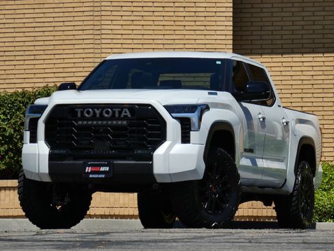 Used 2025 Toyota Tundra Limited image 2