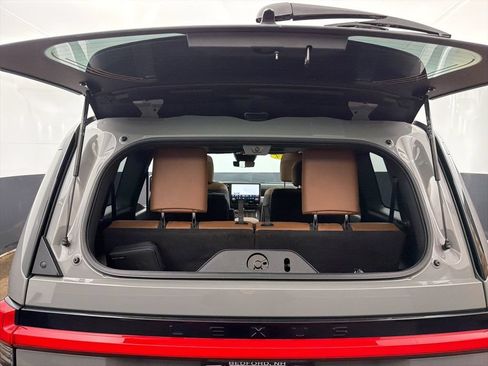Used 2024 Lexus GX 550 w/ Accessory Package (2T) AWD/4WD image 26