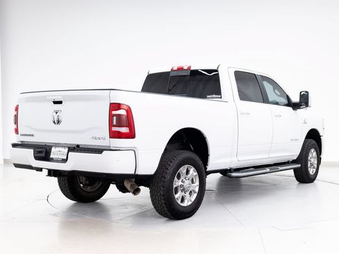 Used 2023 RAM 2500 Laramie AWD/4WD image 9