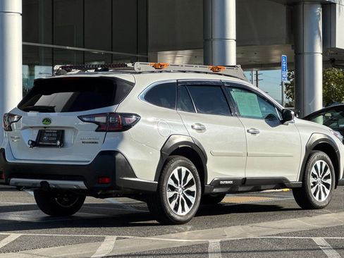 Used 2024 Subaru Outback Touring XT image 4