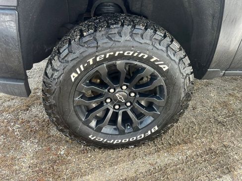 Used 2018 Chevrolet Silverado 1500 LT w/ All Star Edition image 6