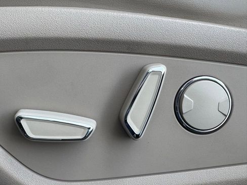 Used 2021 Lincoln Nautilus Reserve image 15