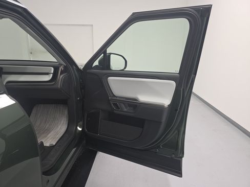 Used 2024 Rivian R1S Adventure AWD/4WD image 18