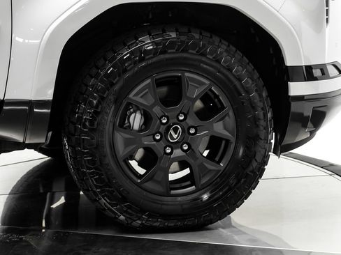 Used 2025 Lexus GX 550 w/ Accessory Package (2T) AWD/4WD image 56