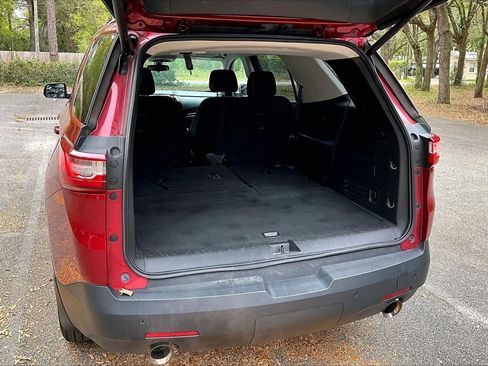 Used 2019 Chevrolet Traverse LT image 36