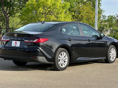 Certified 2025 Toyota Camry LE FWD image 4