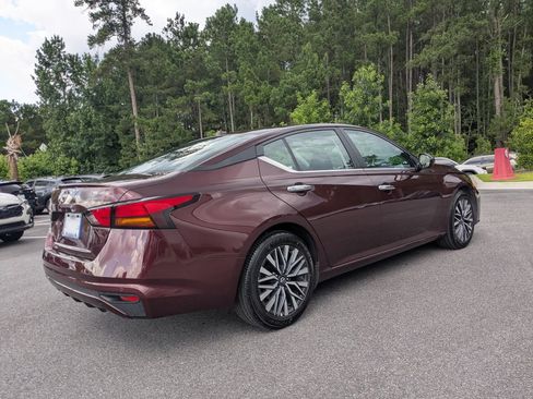 Used 2025 Nissan Altima 2.5 SV FWD image 4
