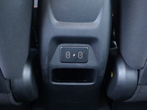 Used 2024 Hyundai Venue SEL FWD image 15