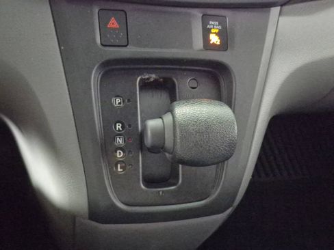 Used 2021 Nissan NV200 S FWD image 19