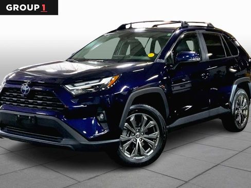 Used 2023 Toyota RAV4 XLE Premium image 1