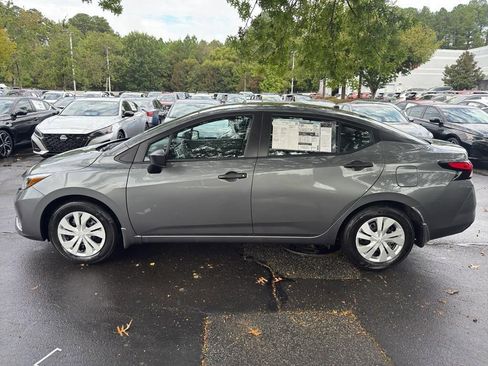 New 2025 Nissan Versa S image 4