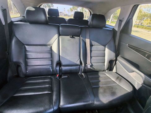 Used 2019 Kia Sorento EX image 38