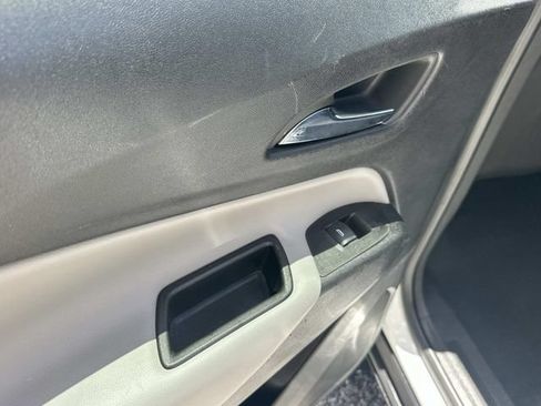 Used 2022 Chevrolet Equinox LT FWD image 13