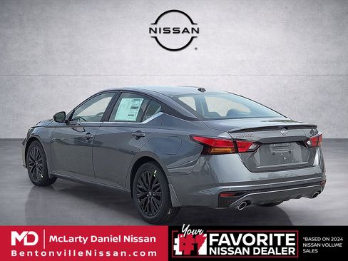 New 2026 Nissan Altima 2.5 SV FWD image 4