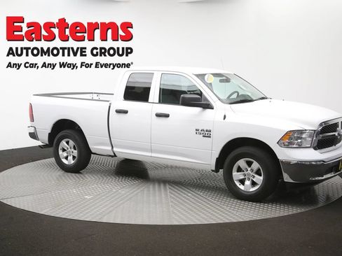 Used 2024 RAM 1500 Classic SLT AWD/4WD image 46