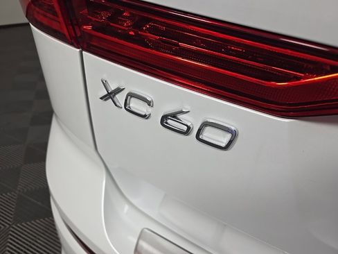 New 2025 Volvo XC60 B5 Plus w/ Protection Package Premier image 10