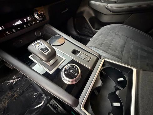 Used 2023 Mitsubishi Outlander SE AWD/4WD image 19