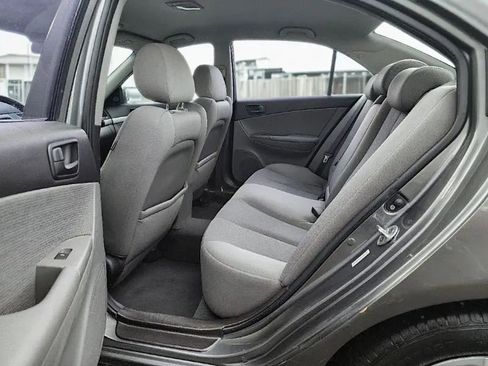 Used 2010 Hyundai Sonata GLS image 11