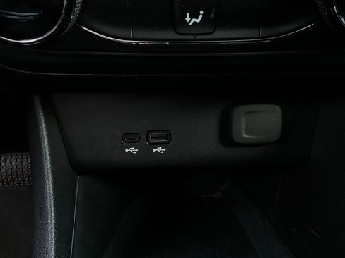 Used 2025 Buick Encore GX Preferred image 24