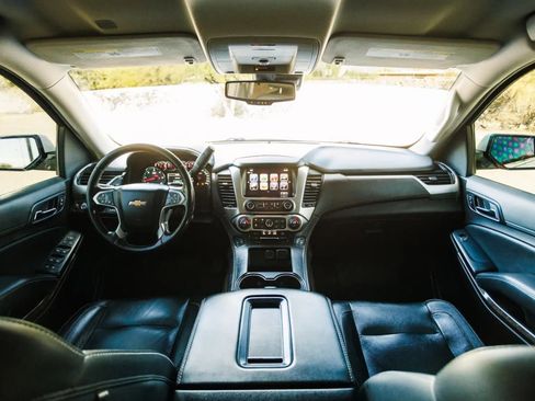 Used 2020 Chevrolet Suburban LT w/ Max Trailering Package image 24