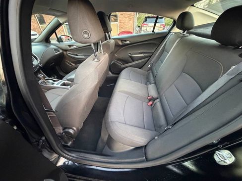 Used 2017 Chevrolet Cruze LS image 14