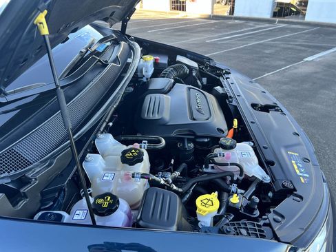 Used 2023 Chrysler Pacifica Touring-L w/ S Appearance Package image 63