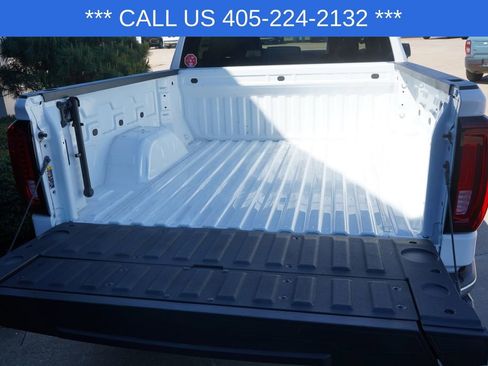 Used 2025 GMC Sierra 1500 SLT AWD/4WD image 22