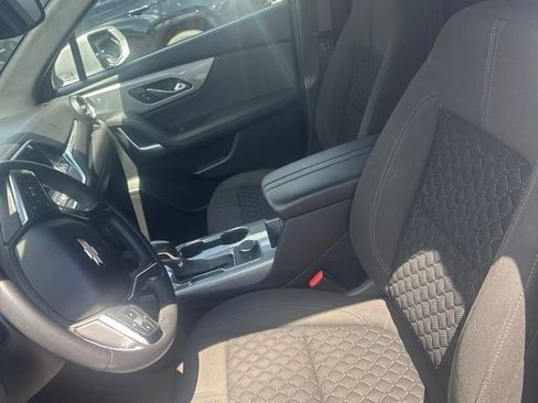 Used 2019 Chevrolet Blazer LT FWD image 22