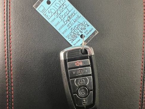 Used 2025 Ford Explorer ST-Line w/ Premium Package RWD image 51