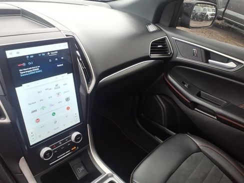 Certified 2024 Ford Edge ST-Line AWD/4WD image 23
