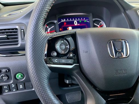 Used 2025 Honda Passport Black Edition image 24