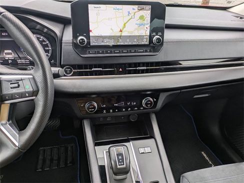 Used 2023 Mitsubishi Outlander SE image 32