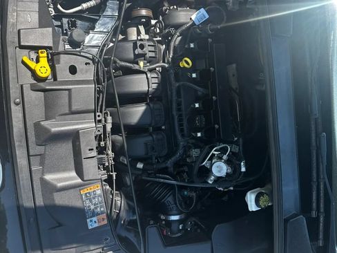 Used 2018 Ford Focus Titanium FWD image 17