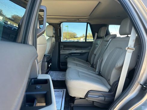 Used 2019 Ford Expedition Limited w/ Equipment Group 301A image 13