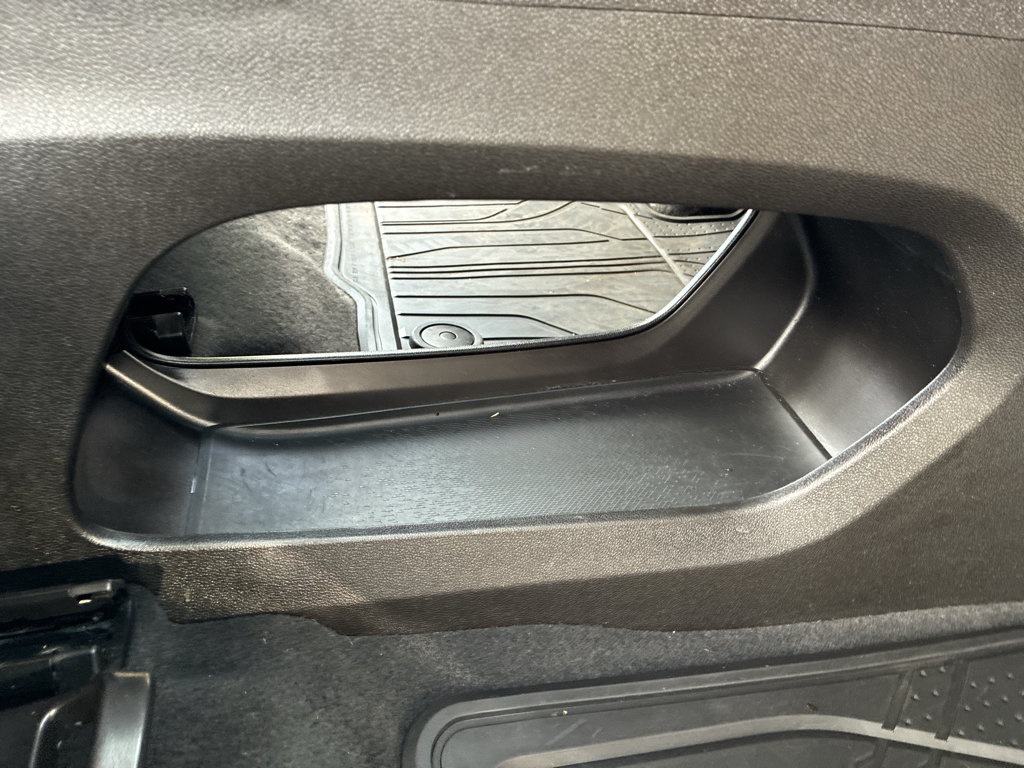 Used 2023 Chevrolet Bolt EUV LT w/ Convenience Package FWD image 52