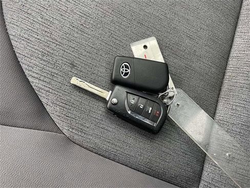 Certified 2023 Toyota Camry LE image 30