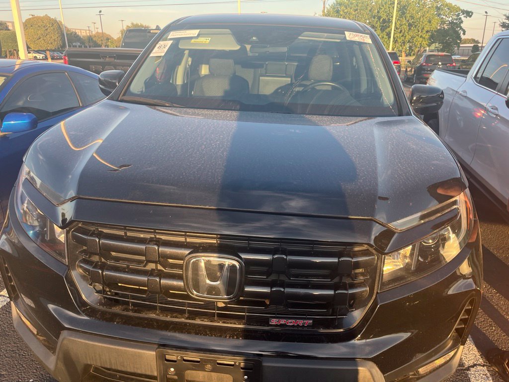 Used 2024 Honda Ridgeline Sport image 2