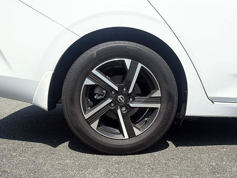 Certified 2024 Nissan Sentra SV FWD image 13