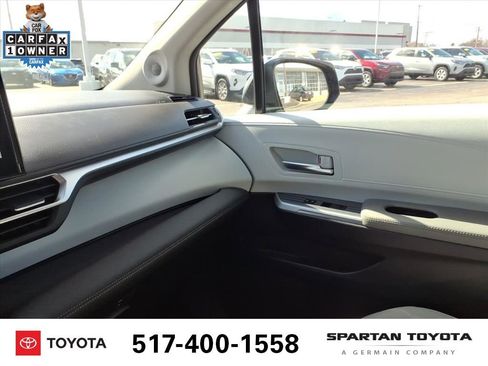 Used 2025 Toyota Sienna XLE w/ XLE Plus Package image 22