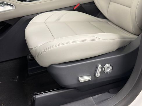 New 2026 Lincoln Nautilus Premier w/ Equipment Group 102A image 17