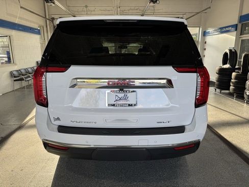 Used 2023 GMC Yukon SLT image 11