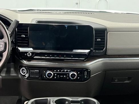 Used 2024 GMC Sierra 1500 SLT image 21
