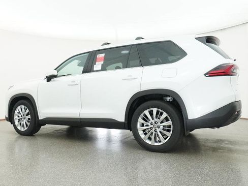 New 2026 Toyota Grand Highlander Platinum AWD/4WD image 23